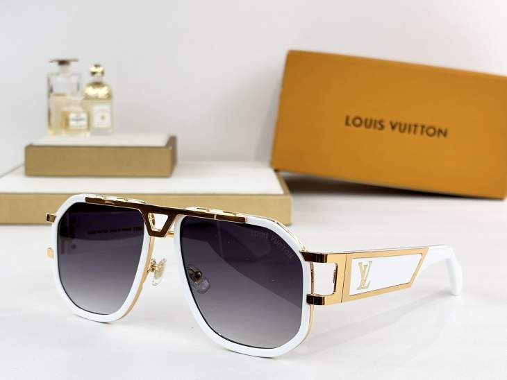 Picture of Louis Vuitton Sunglasses _SKUfw76324538fw